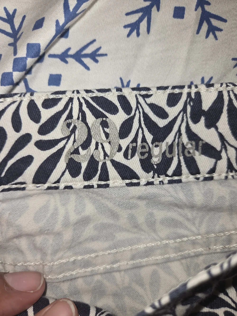 J.Crew Midrise Toothpick Skinny Jeans Navy Blue White Ivy Fern Leaf Print.